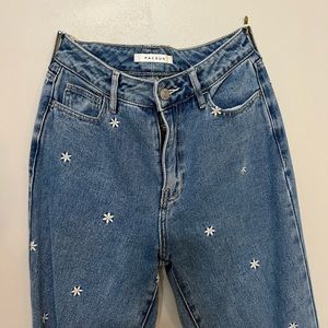 Pacsun Embroidered Flower Jeans size 26